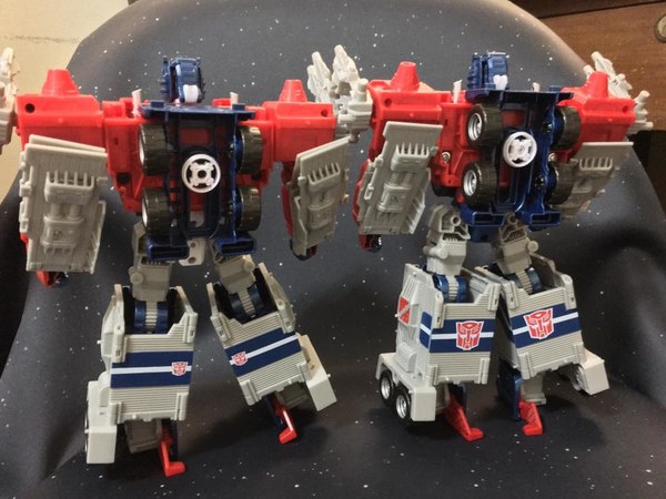 Find The Differences   Siege On Cybertron Magnus Prime Vs Legends Super Ginrai  06 (6 of 6)